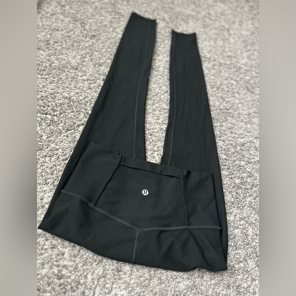 Women’s Lululemon Mapped Out High-Rise Tight
28" Size 6! NWOT - Picture 8 of 10